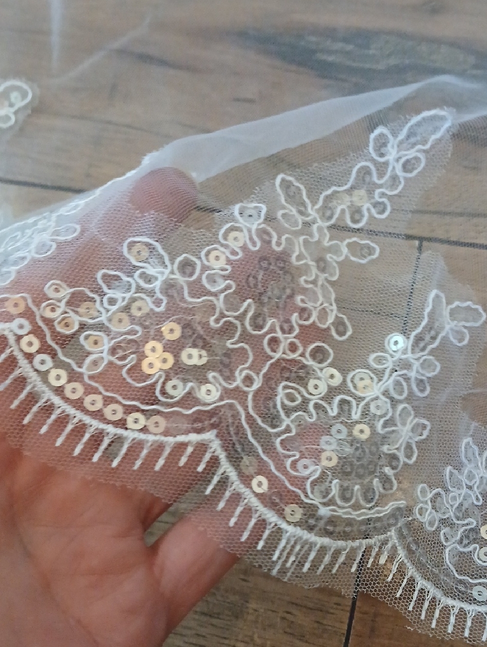 David's Bridal White Two Tier Lace Tulle Embellished Bridal Veil - Picture 12 of 17